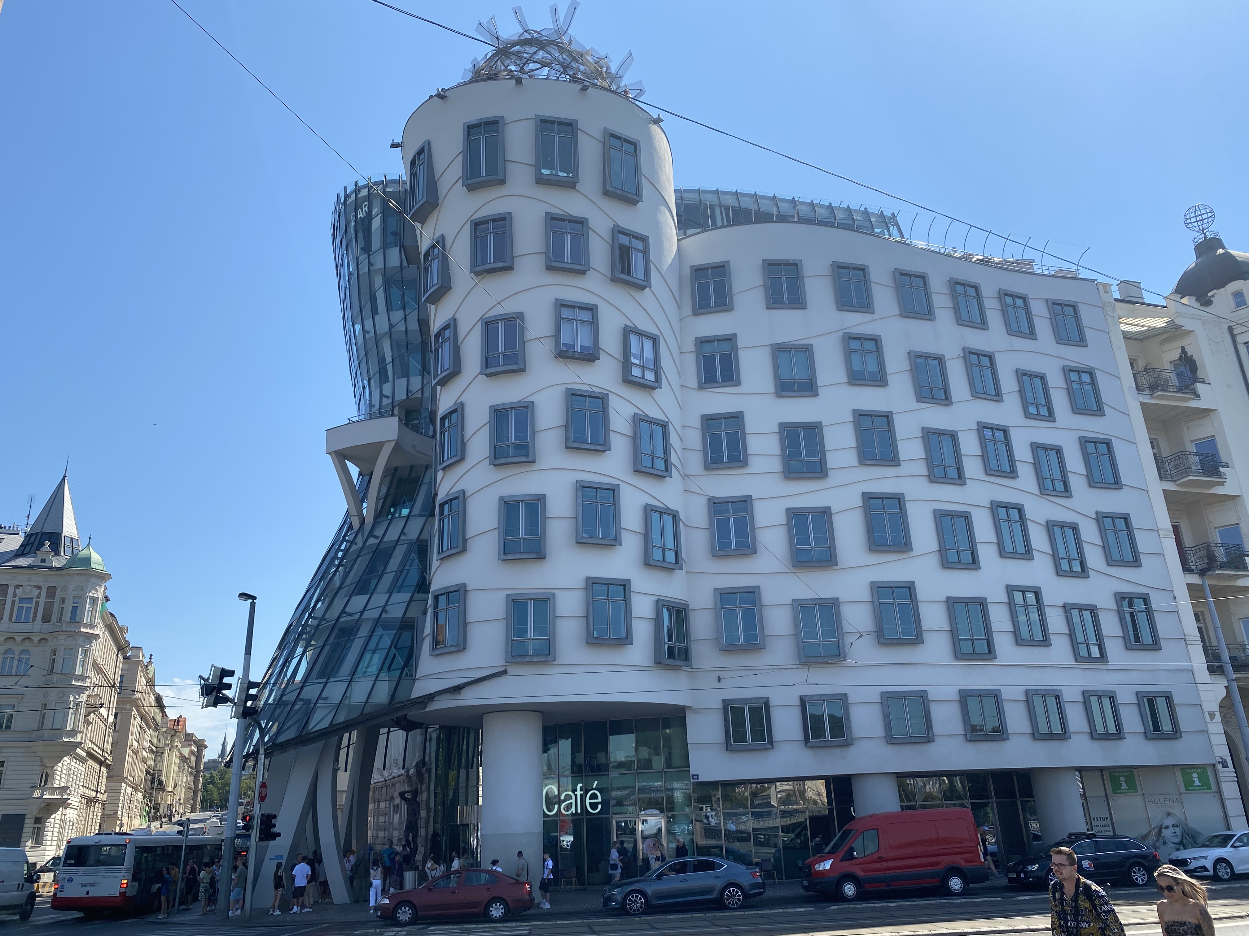 Dancing House