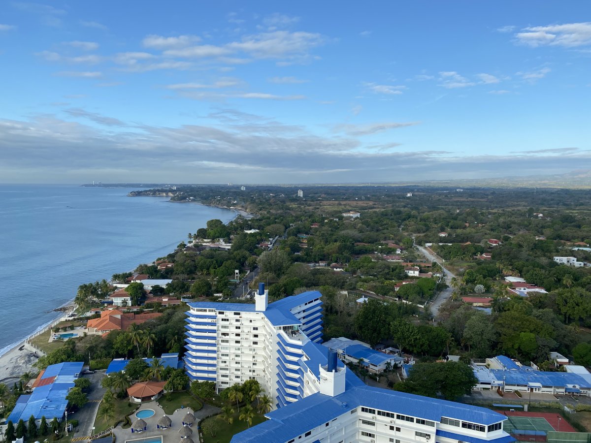 Crafting a Life Amidst Panama’s Coastal Charm